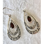 311 Boucles d'oreilles argent sterling et grenat